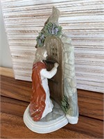 Jesus At The Door Knocking Figurine 10"