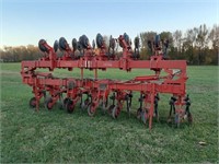 Yetter 4592 3pt 30" 12 Row Flat Fold Cultivator