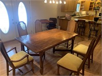 Basset Furniture Vintage dining table & chairs