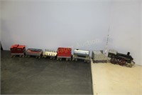 ERECTOR SET 7 PIECE TRAIN WITH EXTRA WHEELS