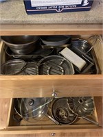 Kitchen Lot of Bakeware and Pans
