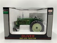 Oliver 880 Gas Tractor