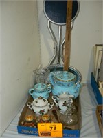 BLUE TEAPOT AND SUGAR BOWL, LEFTON CREAMER AND