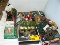 GROUP WITH CHRISTMAS LIGHTS, DÉCOR, ORNAMENTS,