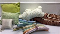 Quilt, Throw & Pillows K10A