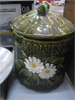 7" cookie jar