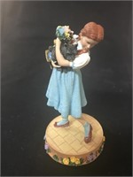 Wizard of Oz Figurine Dorothy Figurine   By