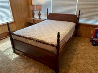 Solid wood full-size mid poster bed