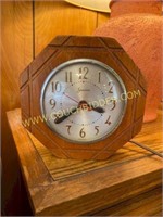 Sessions would electric table clock