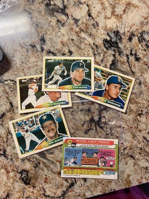 Baseball Cards & Collectibles Auction