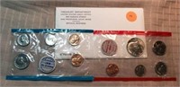 1970 US MInt Set with Silver Kennedy Half Dollar
