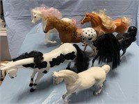 GROUP OF 6 MIX PLASTIC HORSES LARGER SCALE HORSE