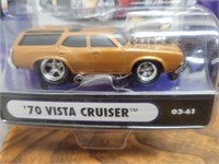 NEW Muscle Machines 1970 Vista Cruiser 1:64 Scale