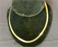Jewelry - 18 inch herringbone necklace - marked