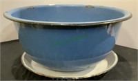 Vintage enamel bowl with base - vintage blue