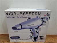 NEW Vidal Sassoon Hair Dryer