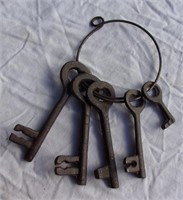 lot of 5 Cast Iron Keys 2 1/2" to 5"
