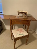 Sewing Machine Cabinet, Sewing Machine, and