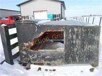 Homemade calf creep feeder