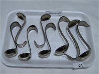 TRAY: 8-CREAM TOP SPOONS