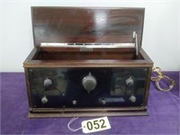 Day Fan 5 Battery Operated Tube Type Radio