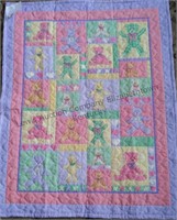 Baby Bear Quilt
Bear Baby Quilt 32" wide 41"