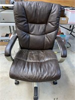 Leather desk chair on 5 casters, adjustable