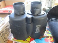 Bushnell Yardage Pro Binoculars w/case