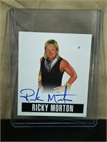 2014 Leaf Autographed Ricky Morton Card