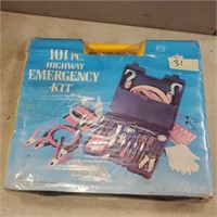 101pc Highway Emergency Kit