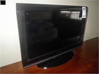32" Toshiba colour TV w/remote