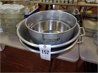 Metal Pot 2 Bowls 2 Basins