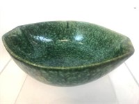 Roseville Raymor 10" Frogskin Oval Green Bowl