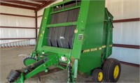 John Deere 535 Baler