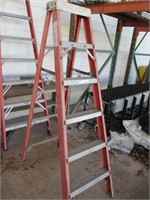 6' Fiberglass Ladder - Pick up only