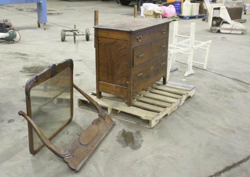 MARCH 8TH - ONLINE ANTIQUES & COLLECTIBLES AUCTION