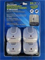 NEW Bell+Howell Ultrasonic Rodent Repellers, set