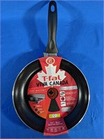 NEW 10" T-fal Viva Canada Edition