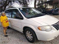 2005 Chrysler Town and Country Touring