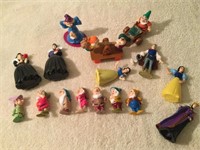 1993 Snow White/7 Dwarfs Figures-2" to 3"
