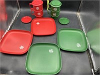 Tupperware plates and cups
