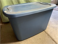 18 gallon tote with lid