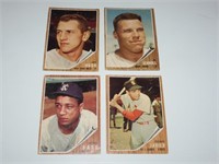 Lot of 4 1962 Baseball Cards A