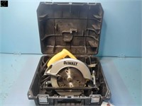 Dewalt 7 1/4" Circular Saw c/w Case