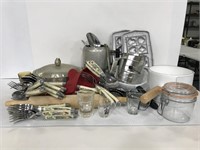 Collection of kitchen odds and ends