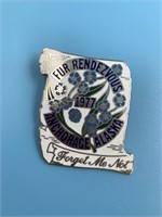 1977 Fur Rondy pin      (N 99)