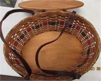 Basket with lid