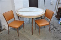 Vintage kitchen table, 2 chairs - info