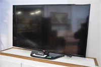 LG 42" LED TV w/universal remote, tested
