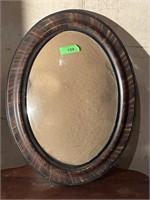 VINTAGE OVAL FRAME WITH CONVEX GLASS